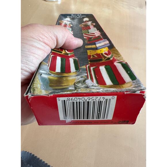 Vintage Giftco Set of 2 Holiday Teddy Bear Taper Candles Stacked Presents  NIB - Picture 14 of 16
